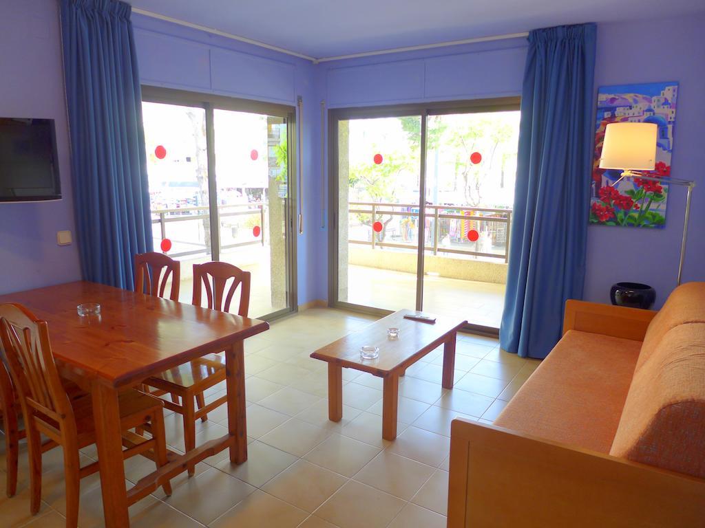 Rentalmar Diplomatic Park Salou Phòng bức ảnh